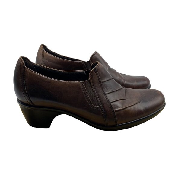 Clarks Shoes - Clarks Shootie Ankle Shoes Women Size 7‎ Slip On Brown Leather 2" Heel